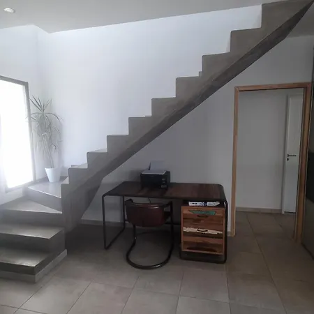 Villa With Swimming Pool 150m2 Cournonsec
